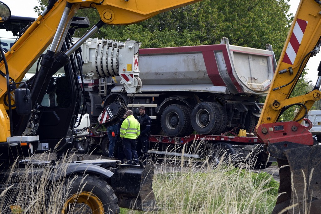 Schwerer VU LKW Zug Bergheim Kenten Koelnerstr P600.JPG - Miklos Laubert